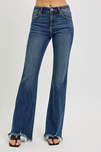 PLUS SIZE MID RISE FLARE FRAYED HEM JEANS